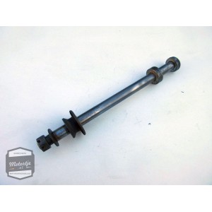 Suzuki GSX750 ES/EF achteras / achterwielas / steekas / achterwiel as / wielas